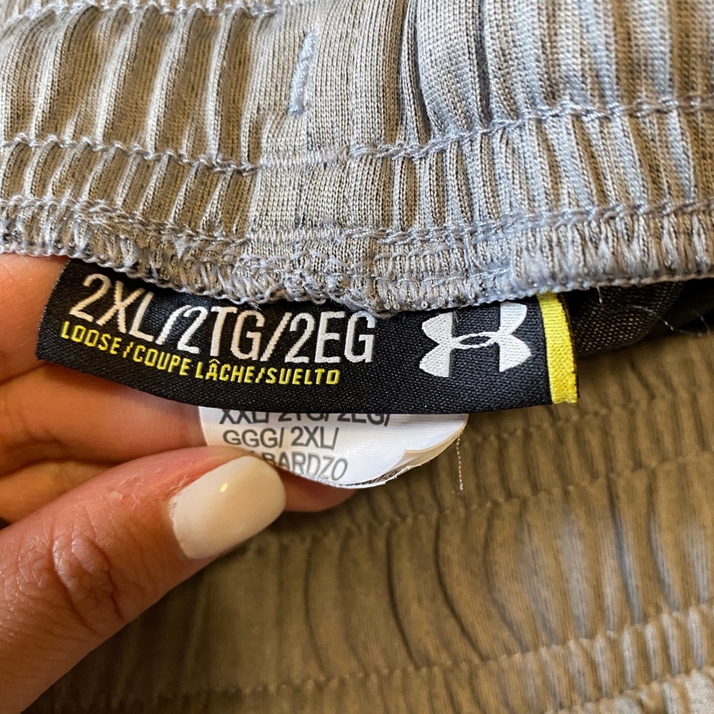 Under Armour - Picture 6 of 9